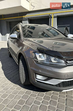 Универсал Volkswagen Golf Alltrack 2016 в 