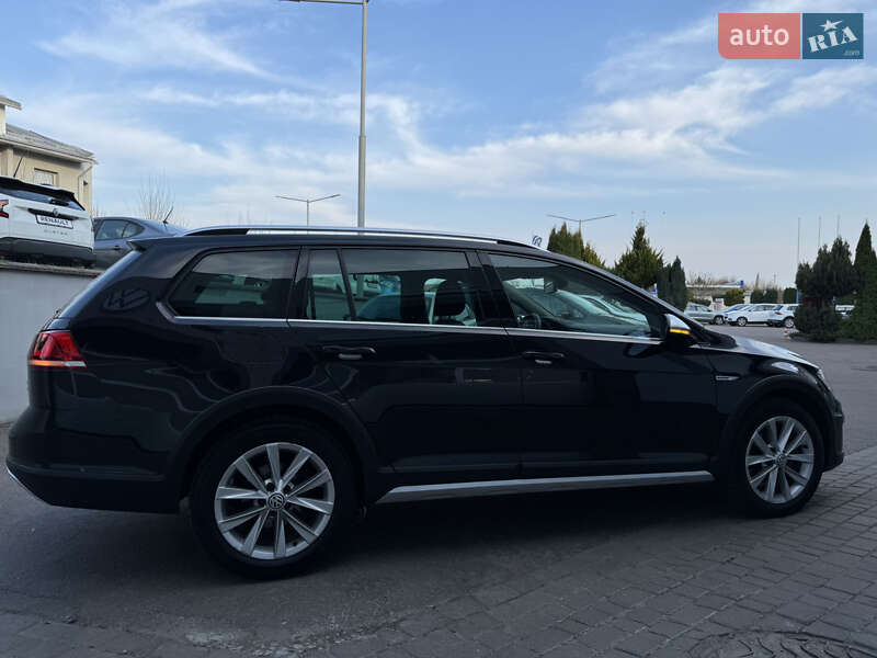 Универсал Volkswagen Golf Alltrack 2016 в Ровно