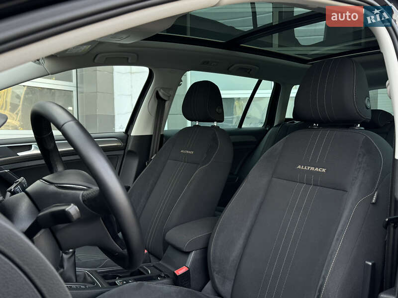 Универсал Volkswagen Golf Alltrack 2016 в Ровно