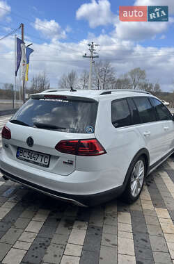 Универсал Volkswagen Golf Alltrack 2017 в 