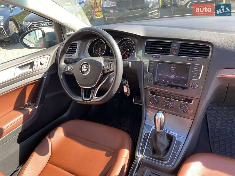 Універсал Volkswagen Golf Alltrack 2016 в Львові