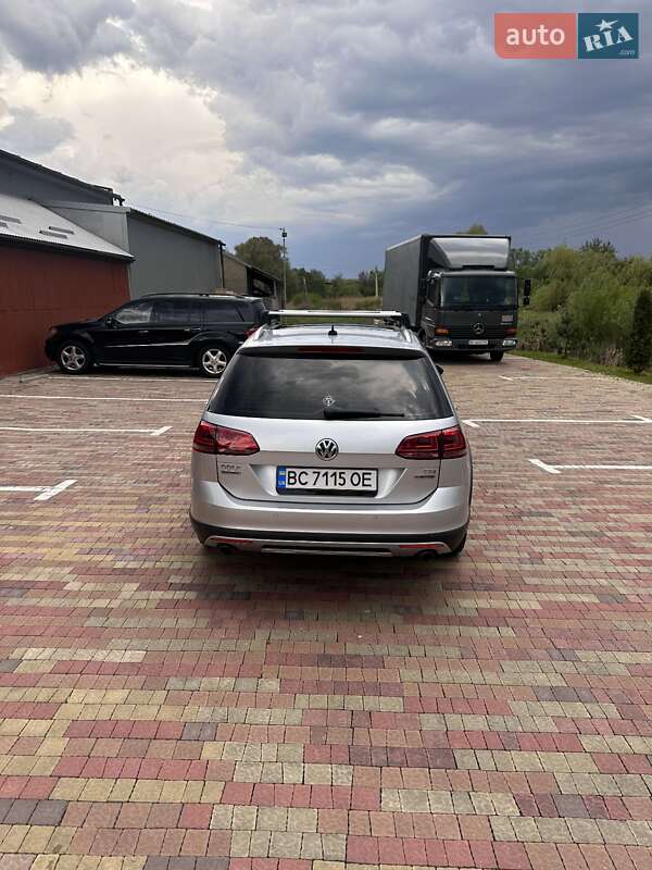 Универсал Volkswagen Golf Alltrack 2016 в Львове