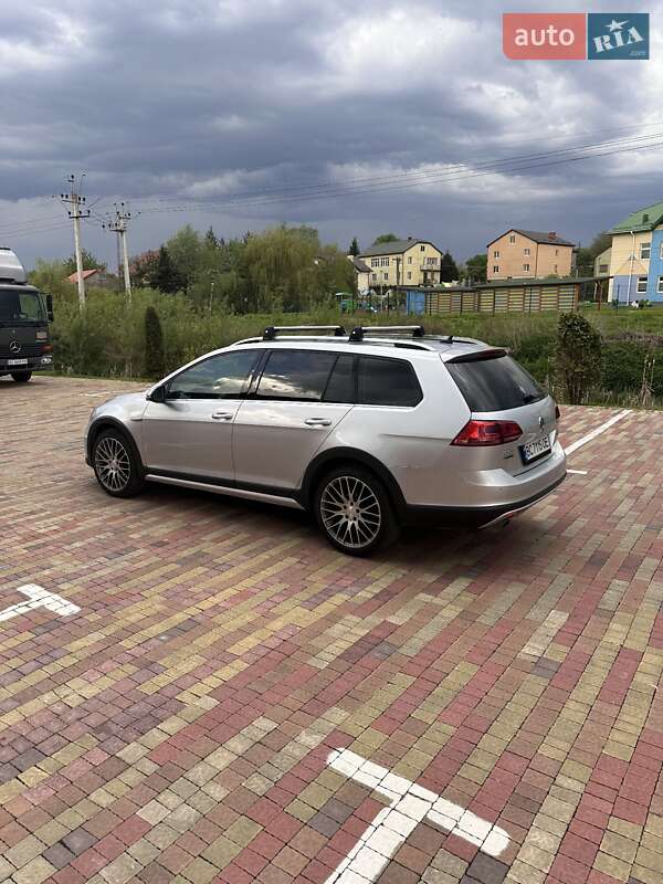 Универсал Volkswagen Golf Alltrack 2016 в Львове