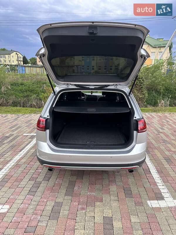 Универсал Volkswagen Golf Alltrack 2016 в Львове