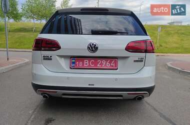 Універсал Volkswagen Golf Alltrack 2017 в 