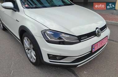 Універсал Volkswagen Golf Alltrack 2017 в 