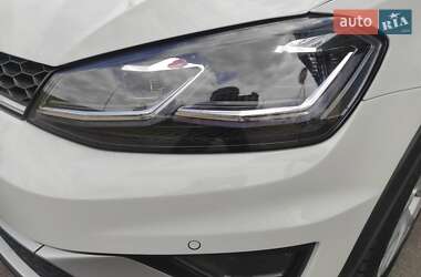 Універсал Volkswagen Golf Alltrack 2017 в 