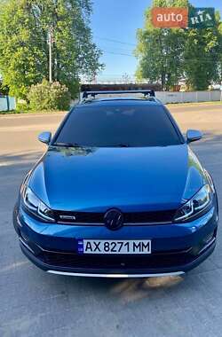 Универсал Volkswagen Golf Alltrack 2017 в 
