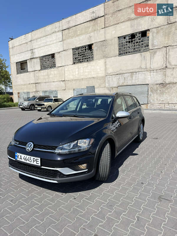 Універсал Volkswagen Golf Alltrack 2017 в Василькові