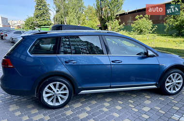 Універсал Volkswagen Golf Alltrack 2017 в 