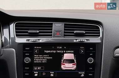 Універсал Volkswagen Golf Alltrack 2018 в 