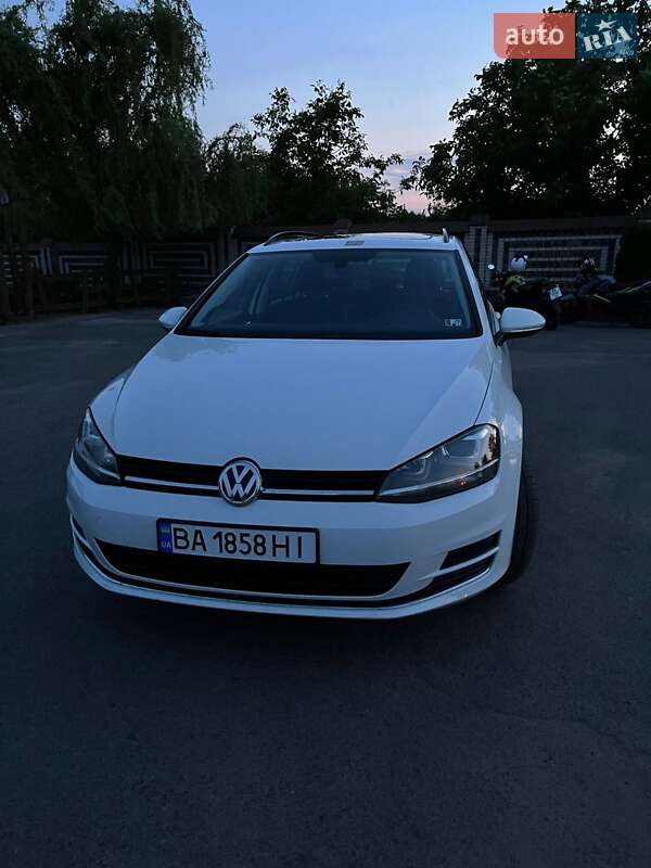 Универсал Volkswagen Golf Alltrack 2015 в Гайвороне