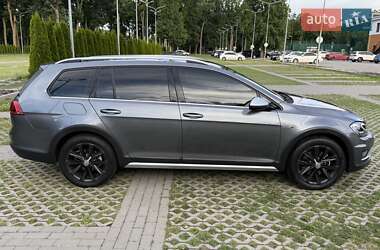 Универсал Volkswagen Golf Alltrack 2016 в 
