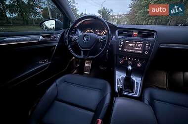 Универсал Volkswagen Golf Alltrack 2016 в 
