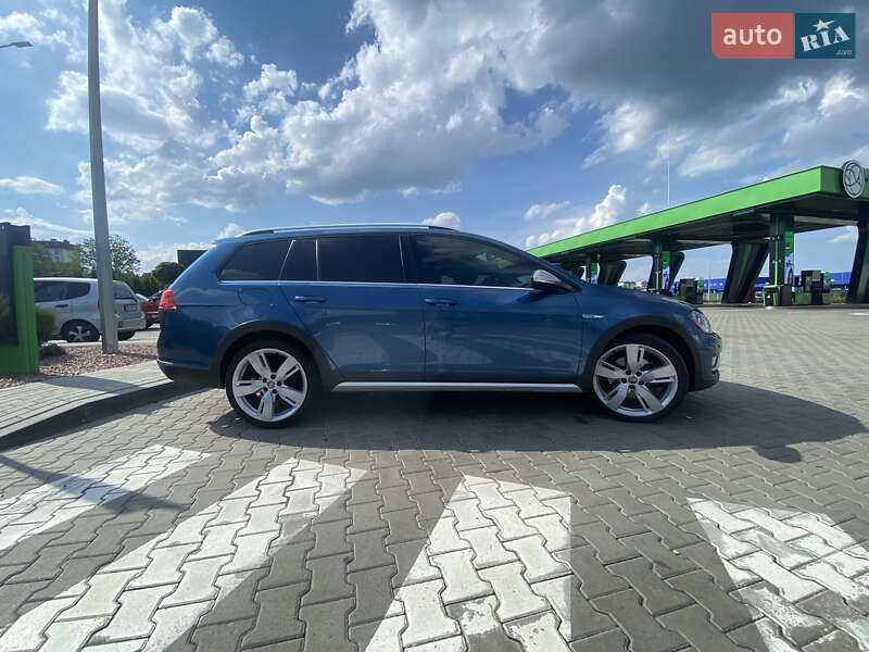 Универсал Volkswagen Golf Alltrack 2016 в Львове