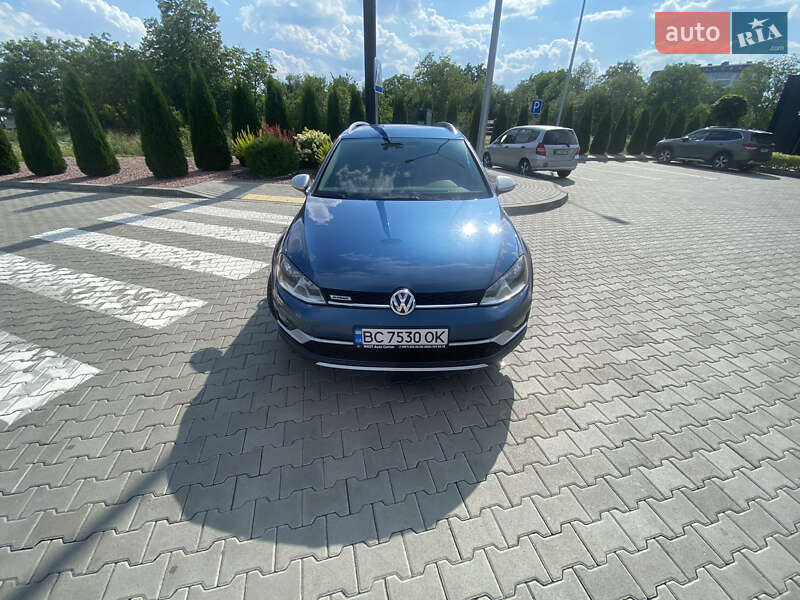 Универсал Volkswagen Golf Alltrack 2016 в Львове