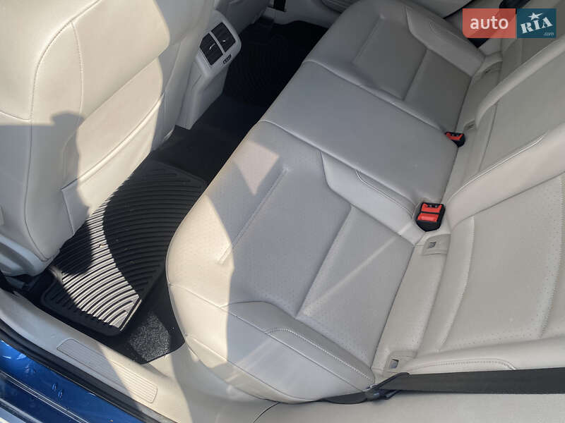 Универсал Volkswagen Golf Alltrack 2016 в Львове