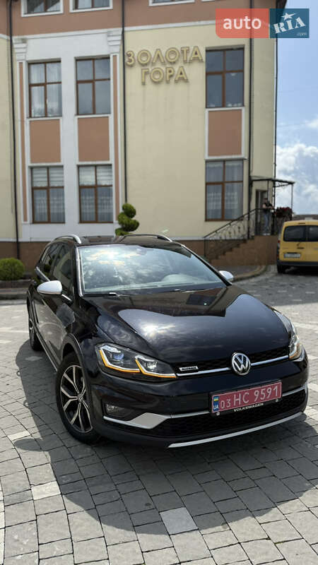 Универсал Volkswagen Golf Alltrack 2018 в Дрогобыче