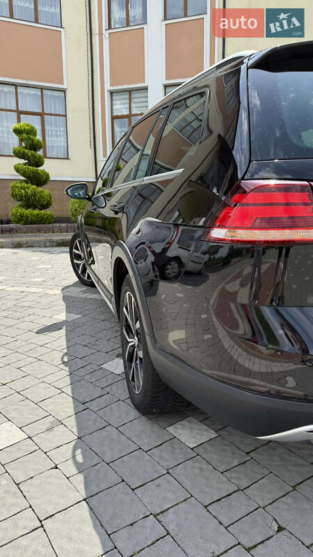 Универсал Volkswagen Golf Alltrack 2018 в Дрогобыче