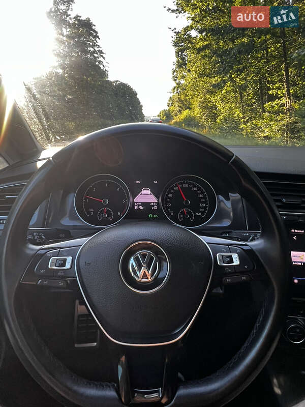 Универсал Volkswagen Golf Alltrack 2018 в Дрогобыче