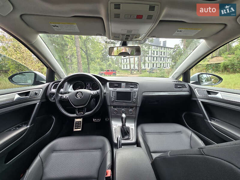 Универсал Volkswagen Golf Alltrack 2016 в Черкассах