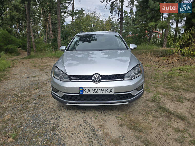 Универсал Volkswagen Golf Alltrack 2016 в Черкассах