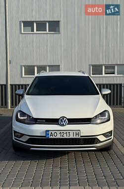 Универсал Volkswagen Golf Alltrack 2015 в Мукачево