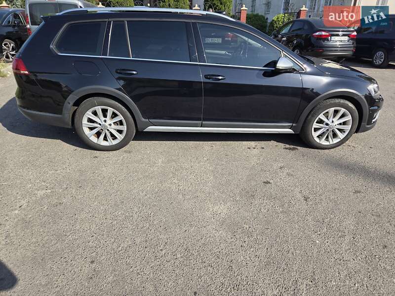 Универсал Volkswagen Golf Alltrack 2016 в Львове