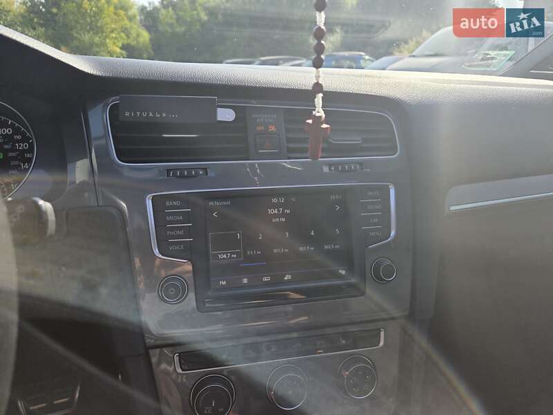 Универсал Volkswagen Golf Alltrack 2016 в Львове