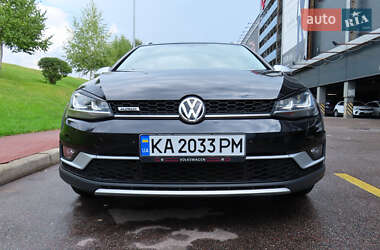 Универсал Volkswagen Golf Alltrack 2017 в Киеве