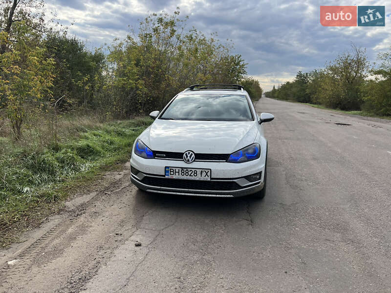 Универсал Volkswagen Golf Alltrack 2016 в Одессе