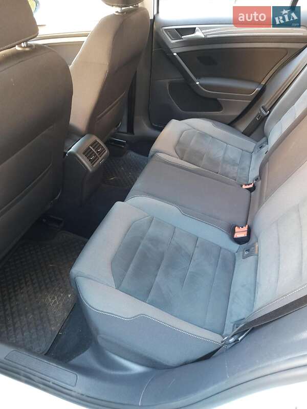 Универсал Volkswagen Golf Alltrack 2017 в Полтаве