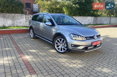 Универсал Volkswagen Golf Alltrack 2015 в Дубно
