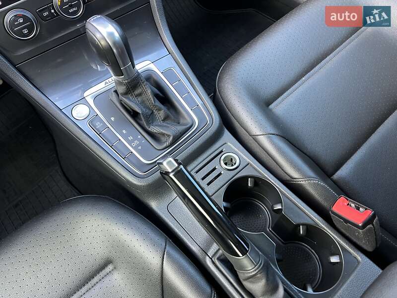 Універсал Volkswagen Golf Alltrack 2019 в Львові