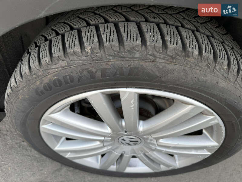 Универсал Volkswagen Golf Alltrack 2015 в Киеве
