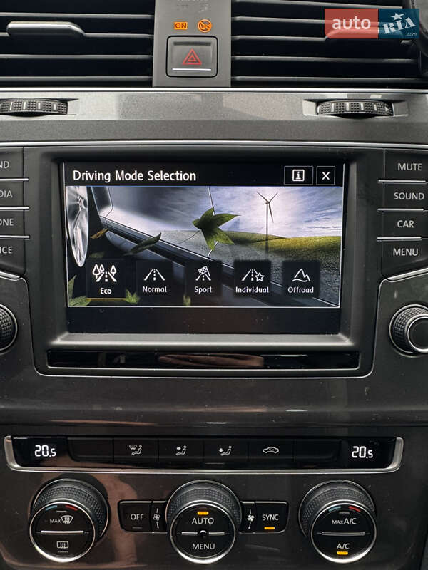 Универсал Volkswagen Golf Alltrack 2015 в Киеве