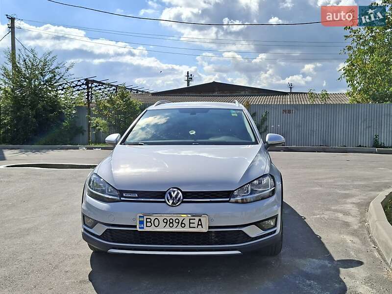 Универсал Volkswagen Golf Alltrack 2018 в Борщеве