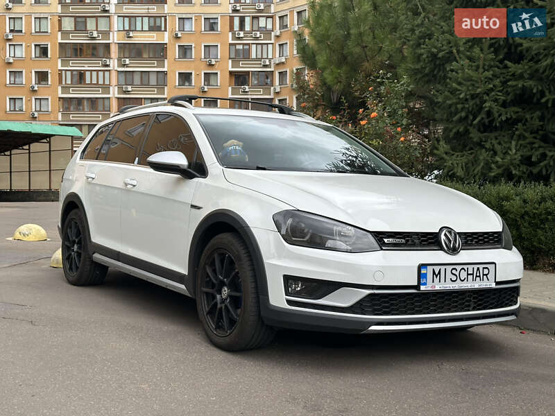 Универсал Volkswagen Golf Alltrack 2016 в Одессе