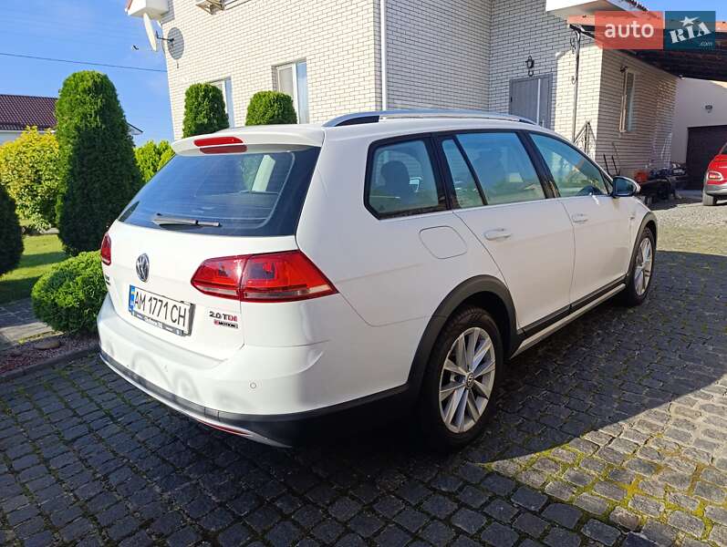 Универсал Volkswagen Golf Alltrack 2016 в Житомире