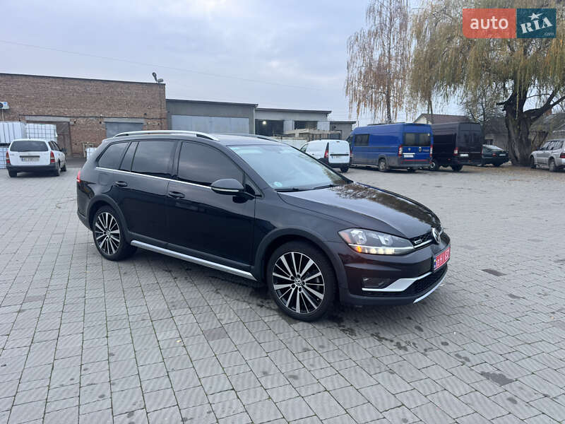 Универсал Volkswagen Golf Alltrack 2019 в Владимире фото 12 Универсал Volkswagen Golf Alltrack 2019 в Владимире