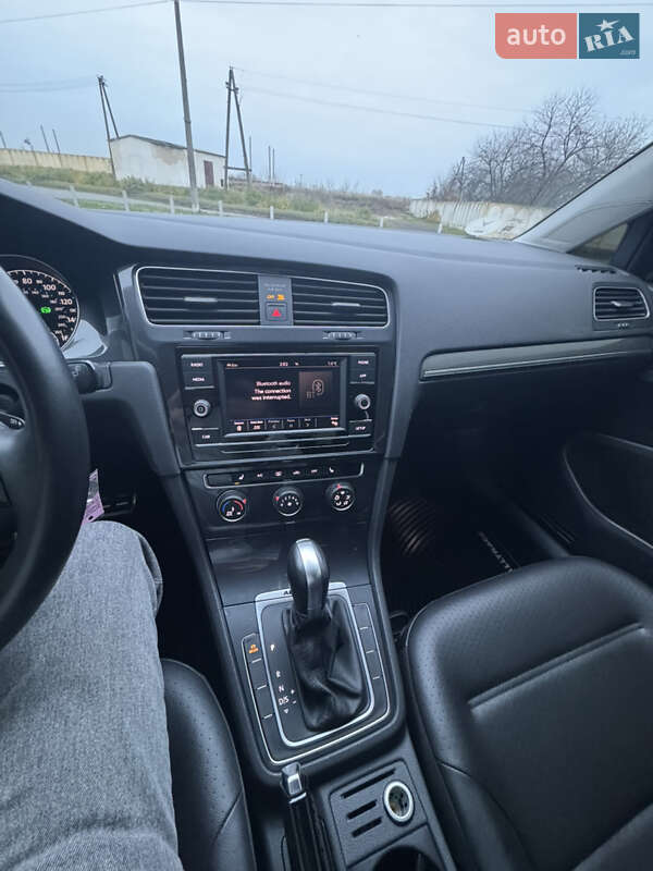 Универсал Volkswagen Golf Alltrack 2019 в Владимире фото 44 Универсал Volkswagen Golf Alltrack 2019 в Владимире