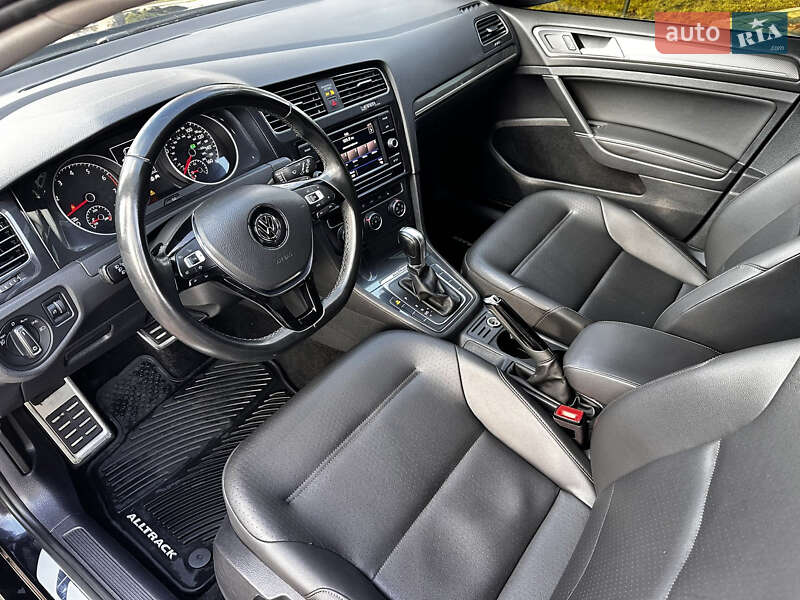 Универсал Volkswagen Golf Alltrack 2019 в Хусте