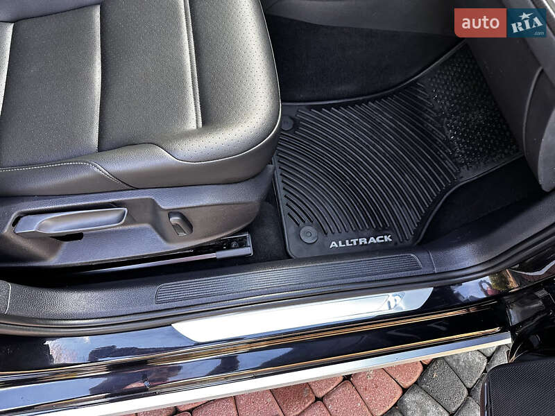 Универсал Volkswagen Golf Alltrack 2019 в Хусте