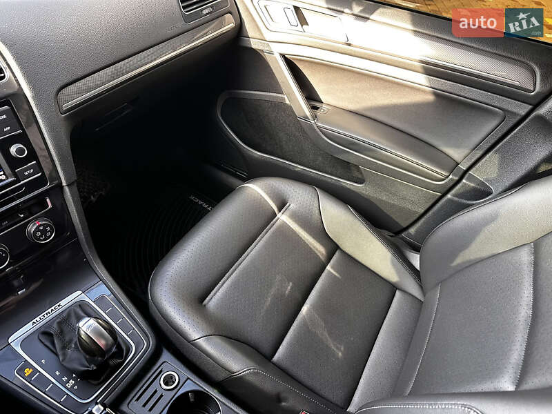 Универсал Volkswagen Golf Alltrack 2019 в Хусте