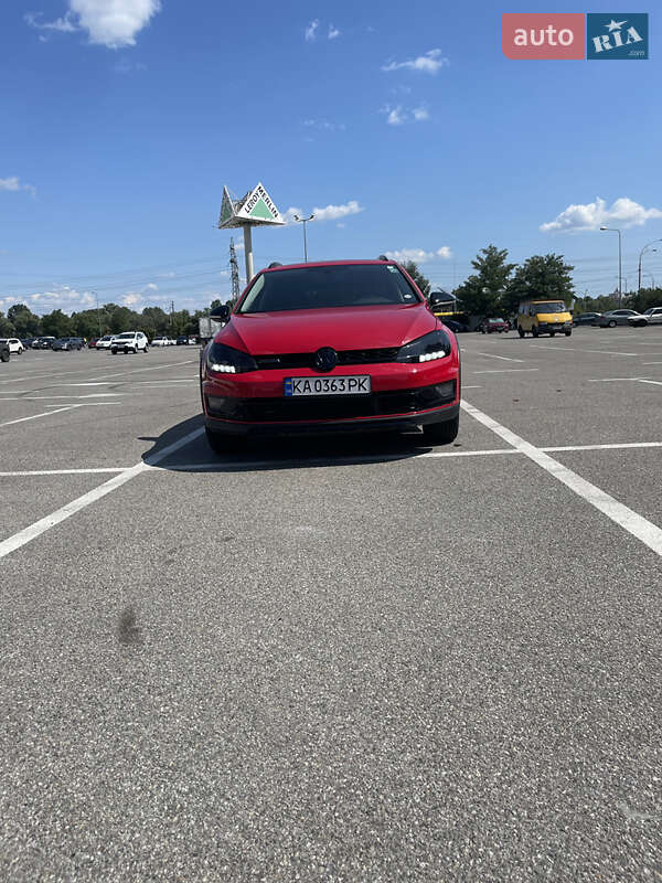 Универсал Volkswagen Golf Alltrack 2019 в Киеве