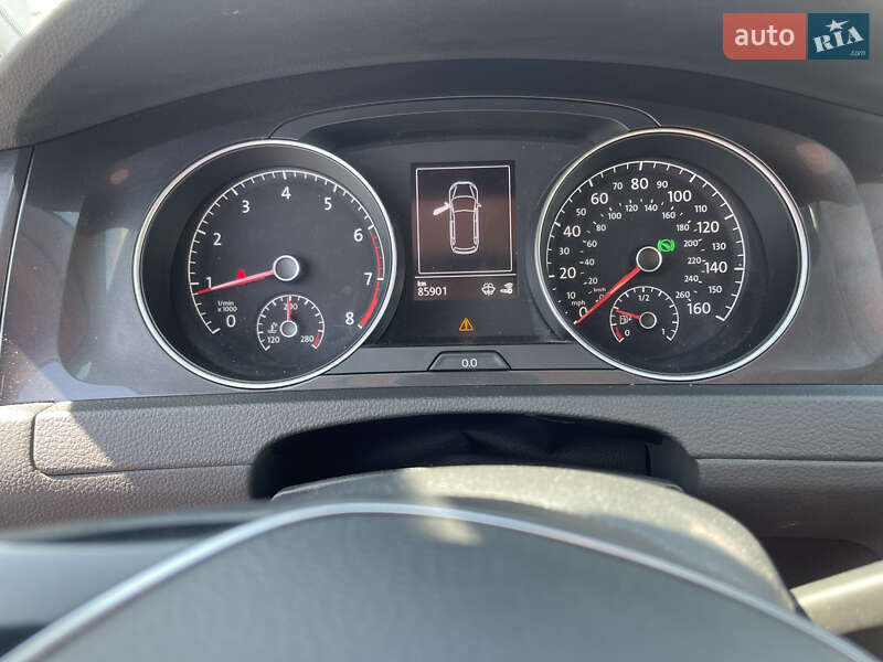 Универсал Volkswagen Golf Alltrack 2019 в Киеве