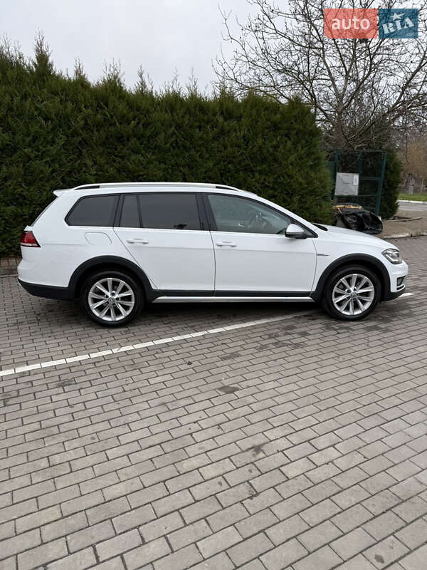 Универсал Volkswagen Golf Alltrack 2020 в Луцке фото 10 Универсал Volkswagen Golf Alltrack 2020 в Луцке
