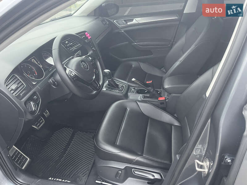 Универсал Volkswagen Golf Alltrack 2018 в Киеве фото 9 Универсал Volkswagen Golf Alltrack 2018 в Киеве