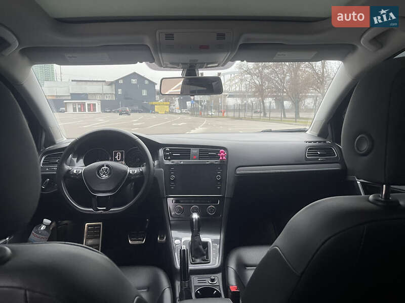 Универсал Volkswagen Golf Alltrack 2018 в Киеве фото 11 Универсал Volkswagen Golf Alltrack 2018 в Киеве
