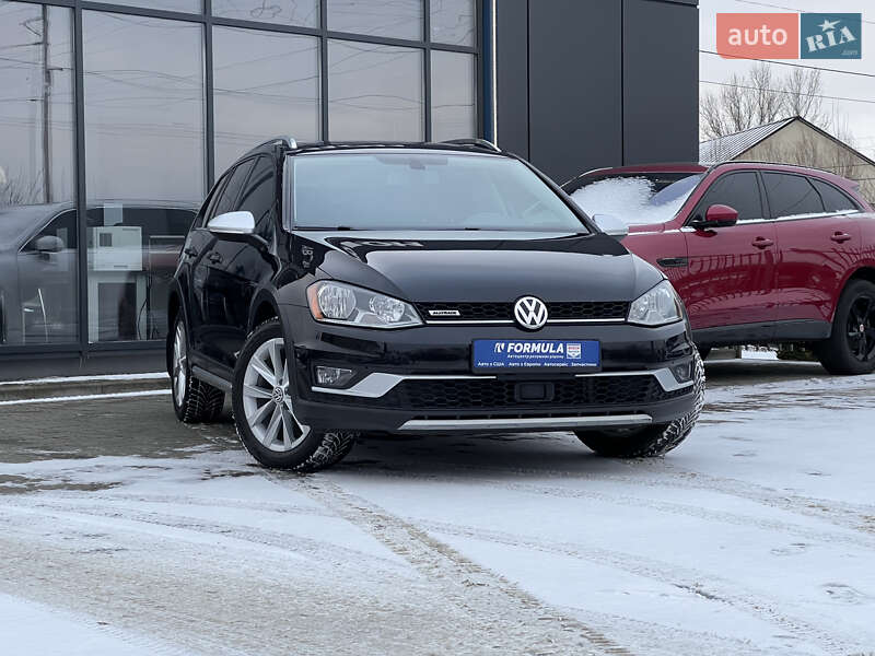 Универсал Volkswagen Golf Alltrack 2017 в Нововолынске